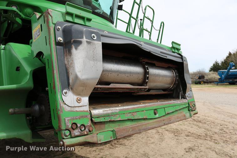 image for item DC7617 2012 John Deere S670 combine