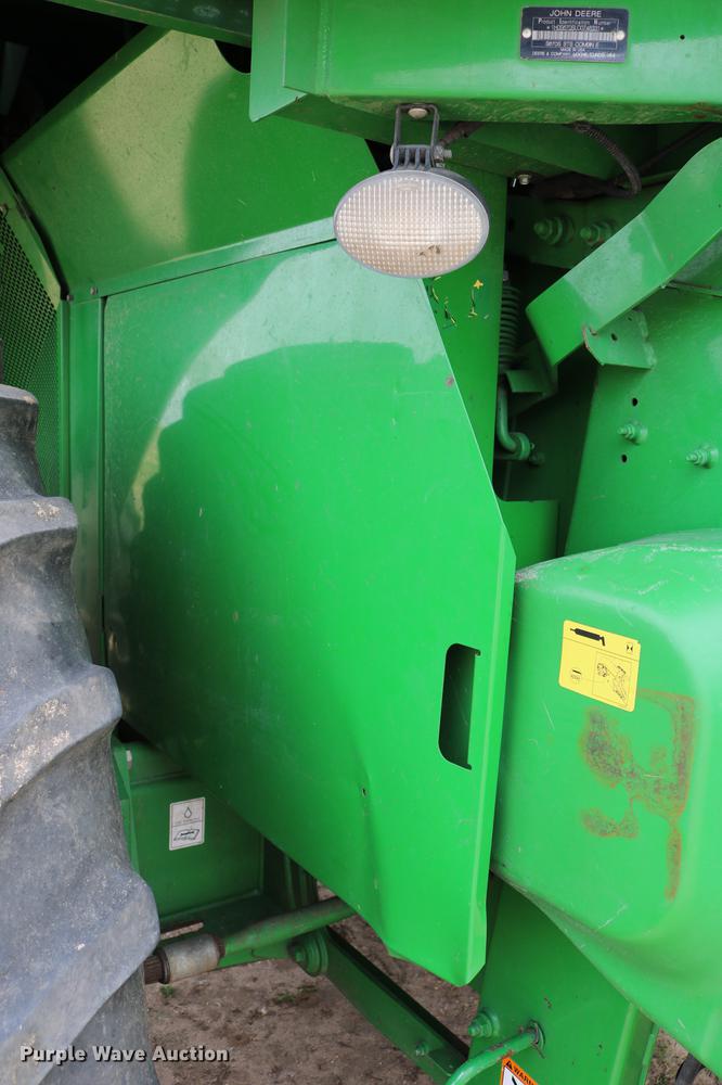 image for item DC7617 2012 John Deere S670 combine