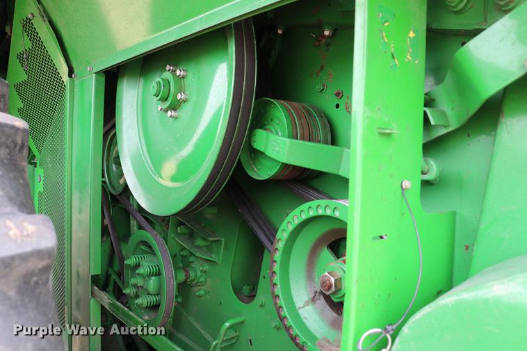 image for item DC7617 2012 John Deere S670 combine