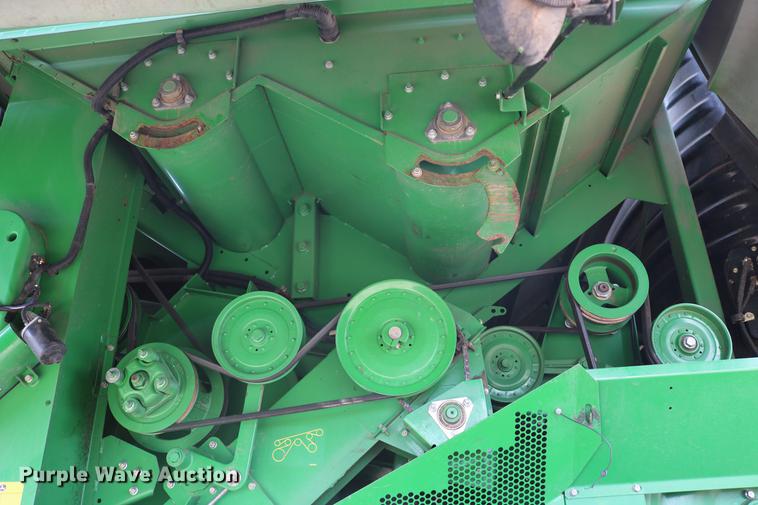 image for item DC7617 2012 John Deere S670 combine