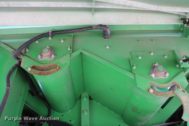 image for item DC7617 2012 John Deere S670 combine