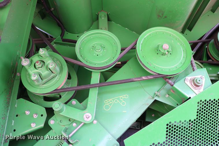 image for item DC7617 2012 John Deere S670 combine