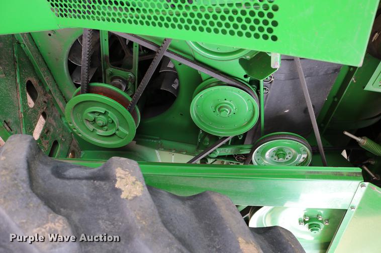 image for item DC7617 2012 John Deere S670 combine