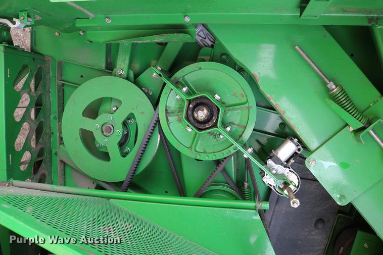 image for item DC7617 2012 John Deere S670 combine