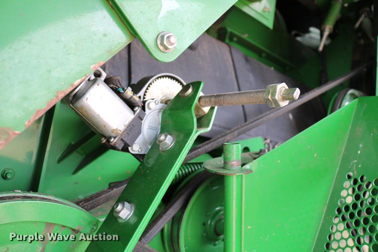 image for item DC7617 2012 John Deere S670 combine