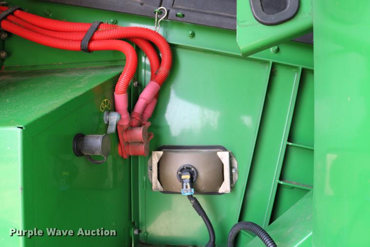 image for item DC7617 2012 John Deere S670 combine