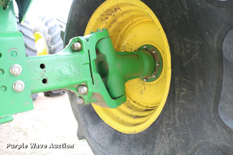 image for item DC7617 2012 John Deere S670 combine