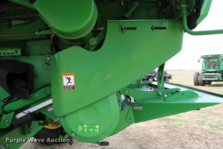 image for item DC7617 2012 John Deere S670 combine