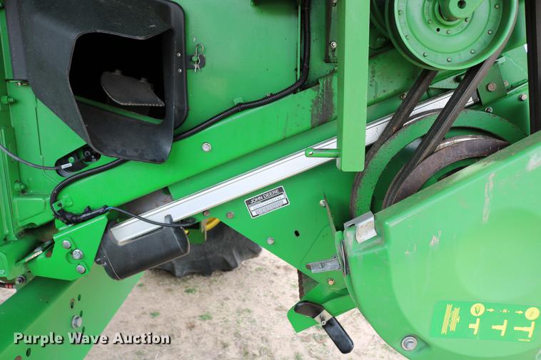 image for item DC7617 2012 John Deere S670 combine