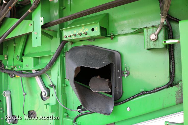 image for item DC7617 2012 John Deere S670 combine