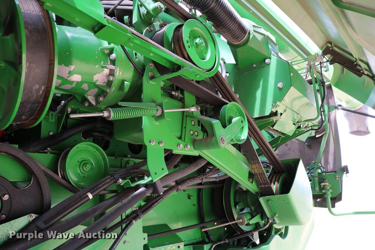 image for item DC7617 2012 John Deere S670 combine