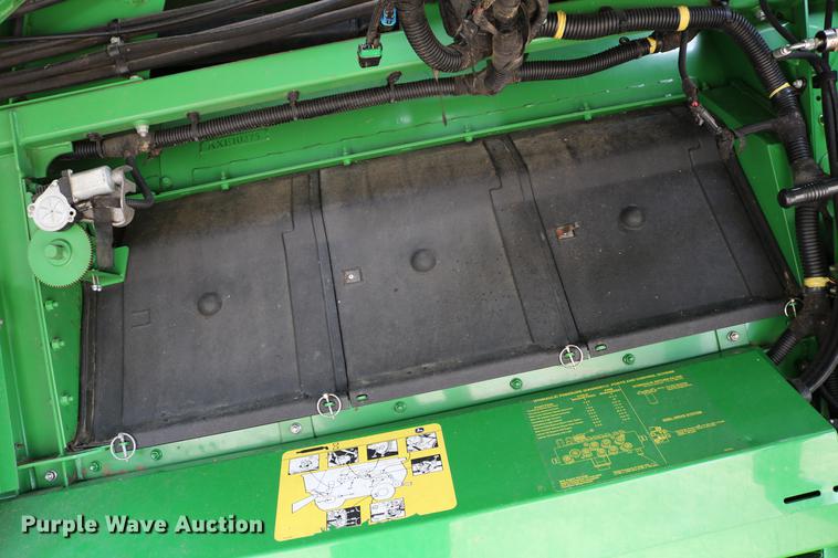 image for item DC7617 2012 John Deere S670 combine