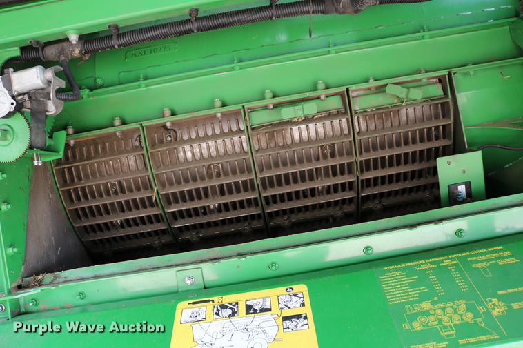 image for item DC7617 2012 John Deere S670 combine