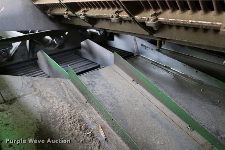 image for item DC7617 2012 John Deere S670 combine