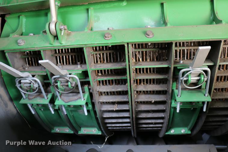 image for item DC7617 2012 John Deere S670 combine