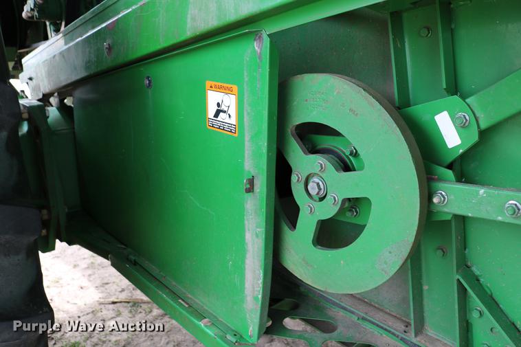 image for item DC7617 2012 John Deere S670 combine