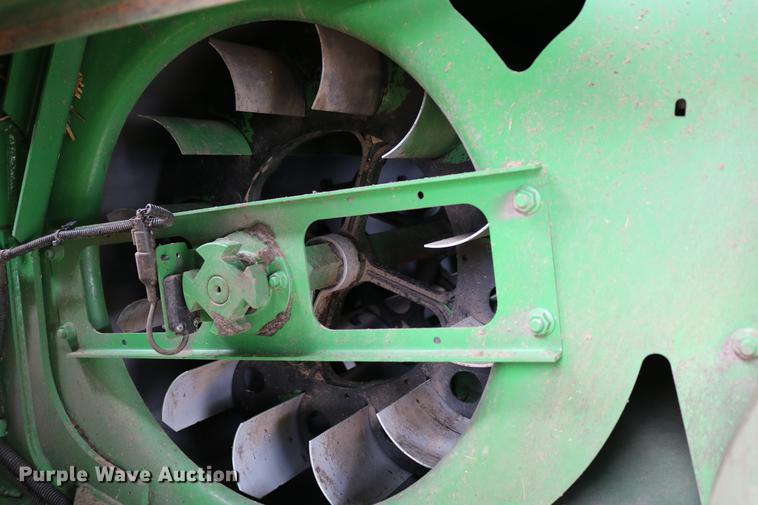 image for item DC7617 2012 John Deere S670 combine