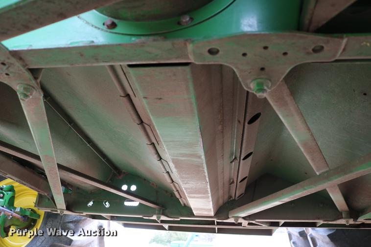 image for item DC7617 2012 John Deere S670 combine