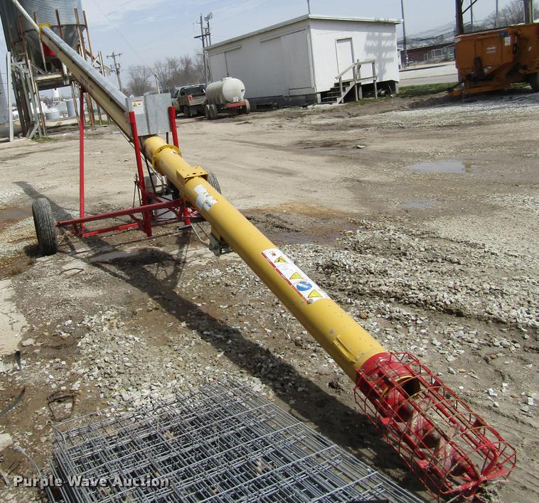 image for item DD7431 Westfield WR80-36 grain auger