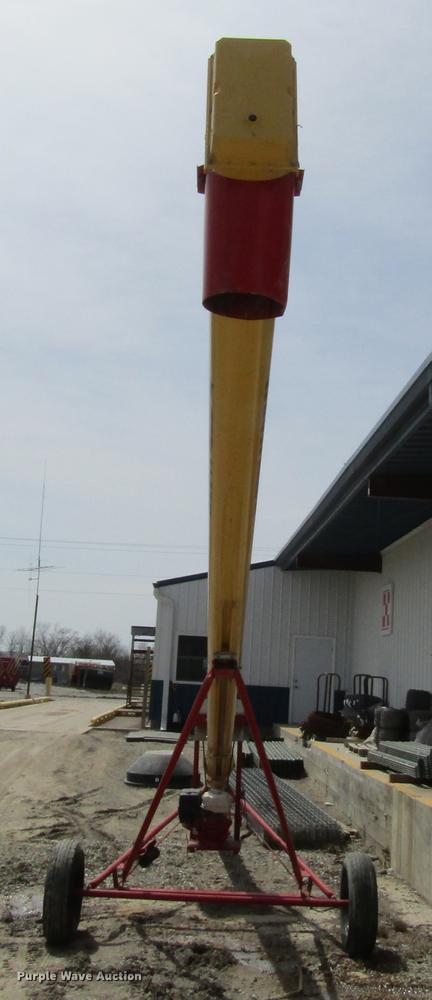 image for item DD7431 Westfield WR80-36 grain auger