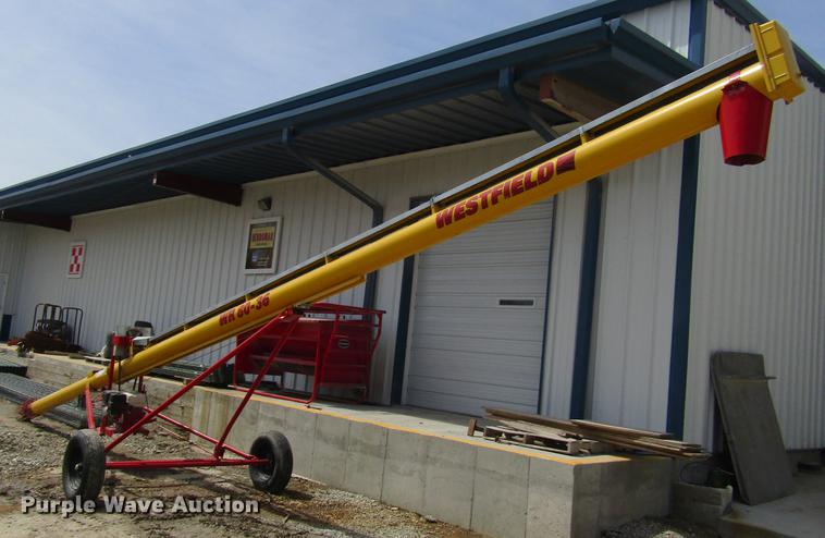 image for item DD7431 Westfield WR80-36 grain auger
