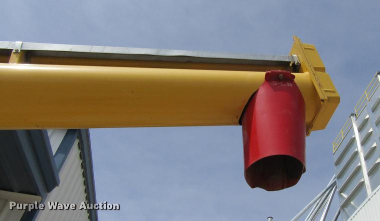 image for item DD7431 Westfield WR80-36 grain auger