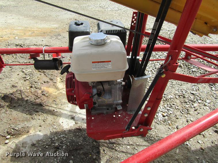 image for item DD7431 Westfield WR80-36 grain auger