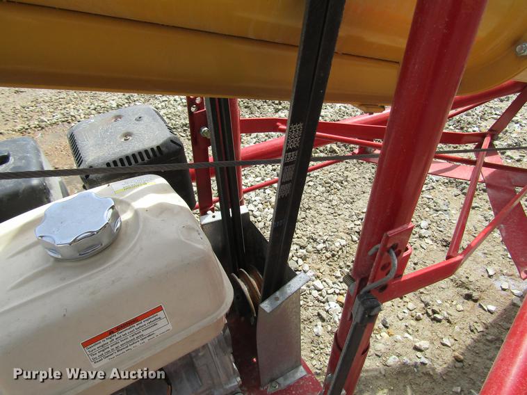 image for item DD7431 Westfield WR80-36 grain auger