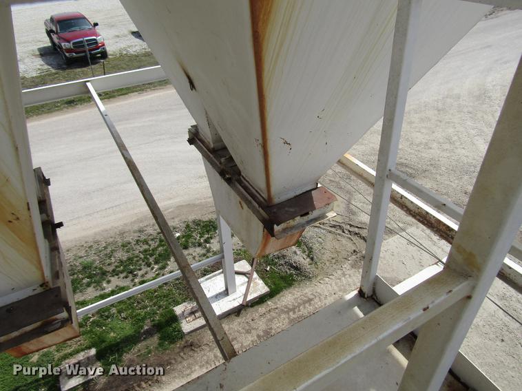 image for item DD7433 Shop built overhead grain bin