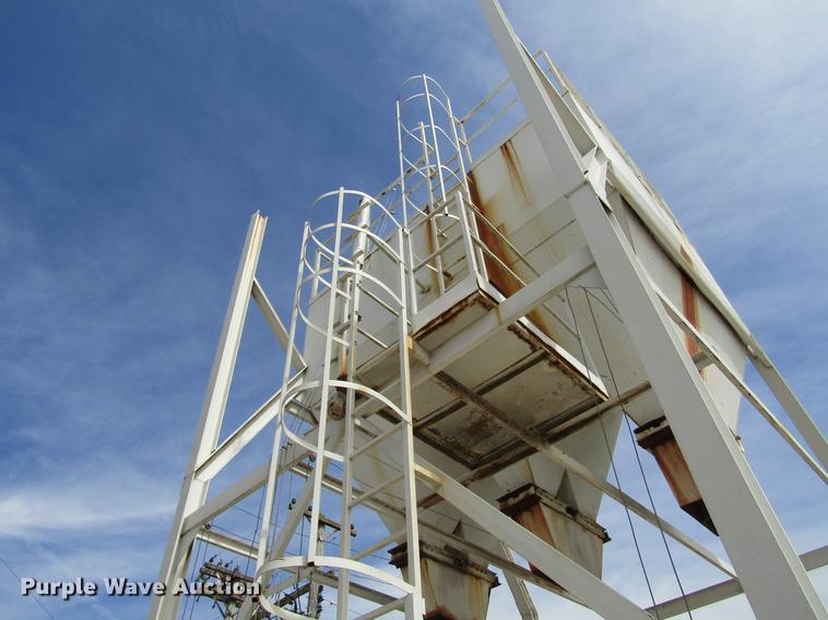 image for item DD7433 Shop built overhead grain bin