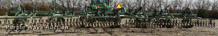 image for item DD8753 2002 QuinStar FM field cultivator