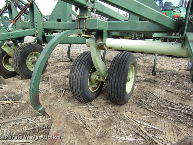 image for item DD8753 2002 QuinStar FM field cultivator