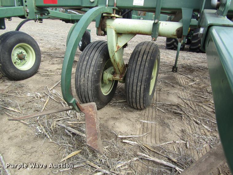 image for item DD8753 2002 QuinStar FM field cultivator
