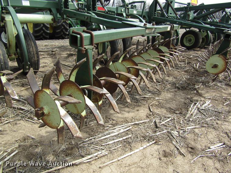 image for item DD8753 2002 QuinStar FM field cultivator
