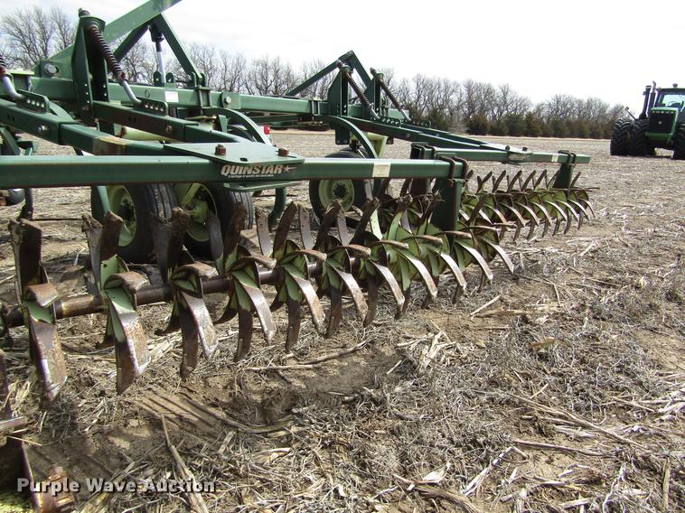 image for item DD8753 2002 QuinStar FM field cultivator