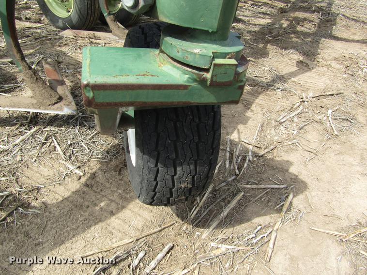 image for item DD8753 2002 QuinStar FM field cultivator