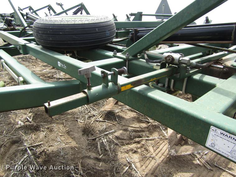 image for item DD8753 2002 QuinStar FM field cultivator