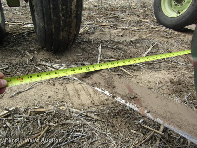 image for item DD8753 2002 QuinStar FM field cultivator