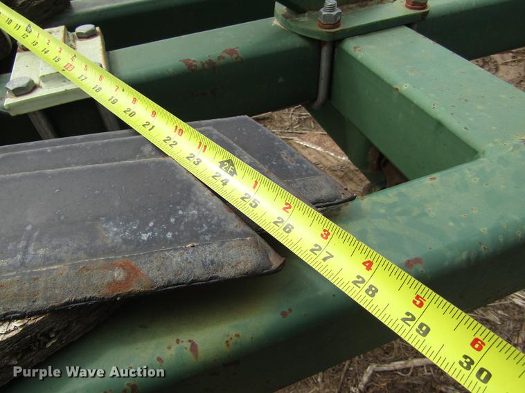 image for item DD8753 2002 QuinStar FM field cultivator