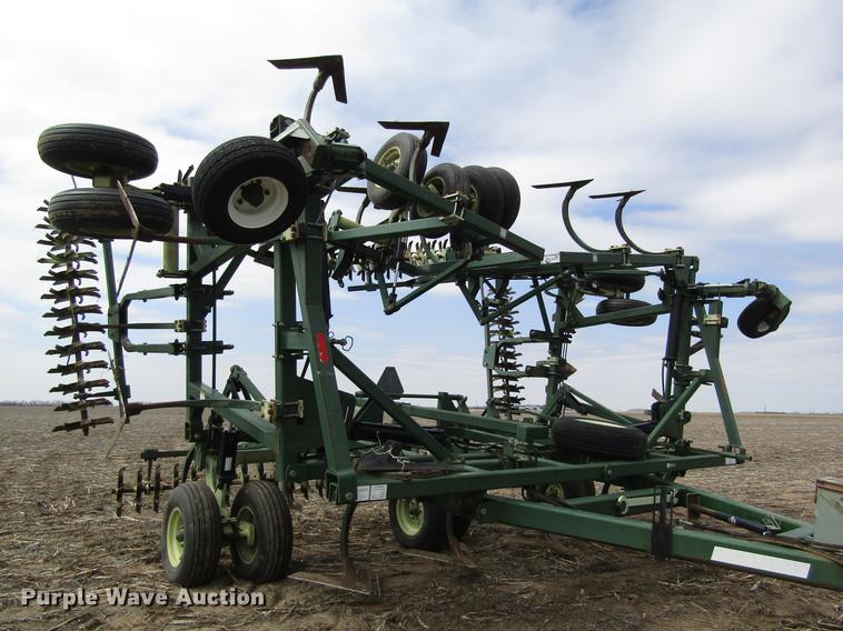 image for item DD8753 2002 QuinStar FM field cultivator