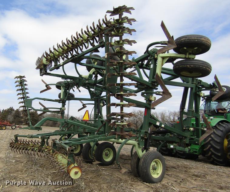 image for item DD8753 2002 QuinStar FM field cultivator