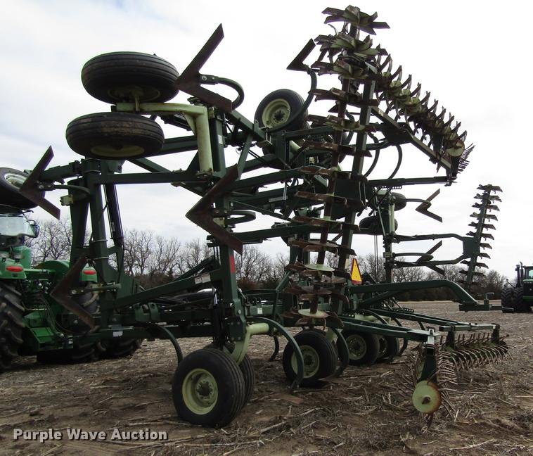 image for item DD8753 2002 QuinStar FM field cultivator