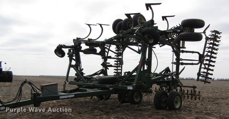 image for item DD8753 2002 QuinStar FM field cultivator