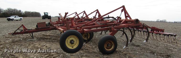 image for item DD8755 1990 Sunflower 2431-33 chisel