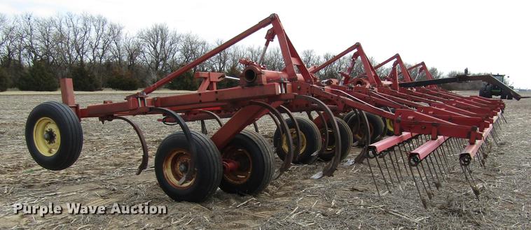 image for item DD8755 1990 Sunflower 2431-33 chisel