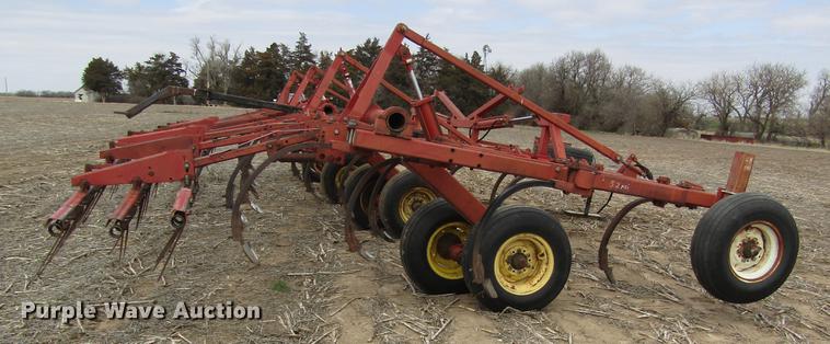 image for item DD8755 1990 Sunflower 2431-33 chisel