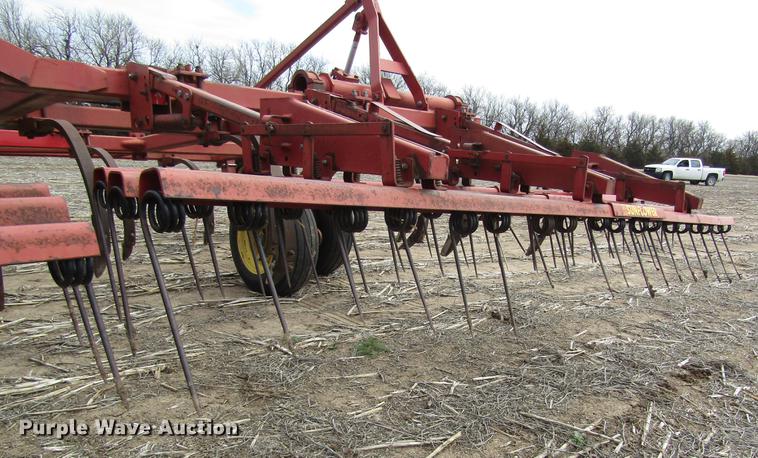 image for item DD8755 1990 Sunflower 2431-33 chisel