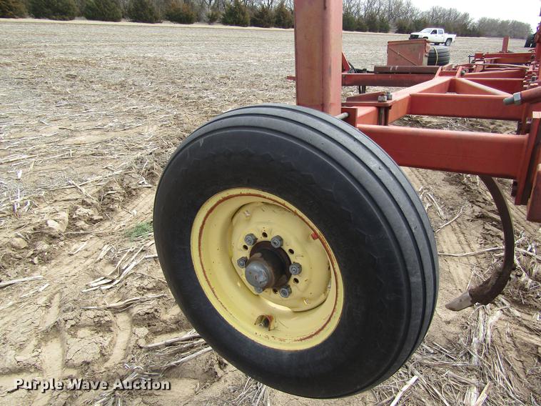 image for item DD8755 1990 Sunflower 2431-33 chisel