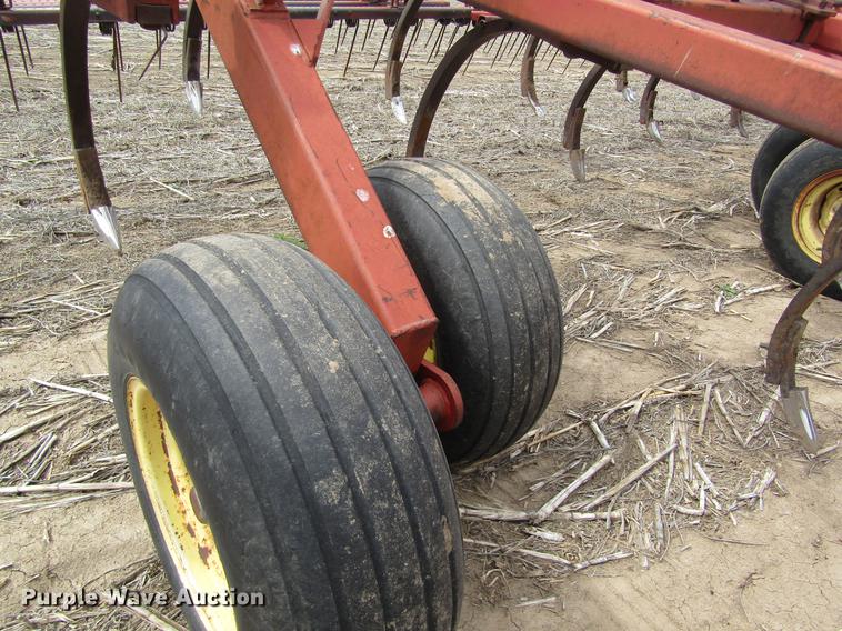 image for item DD8755 1990 Sunflower 2431-33 chisel