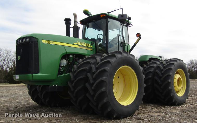 image for item DD8756 2007 John Deere 9320 4WD tractor